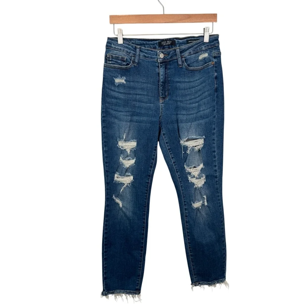 Judy Blue Boyfriend Fit Jean Size 11/30 JB88305 Destroyed Stretch Denim Mid Rise